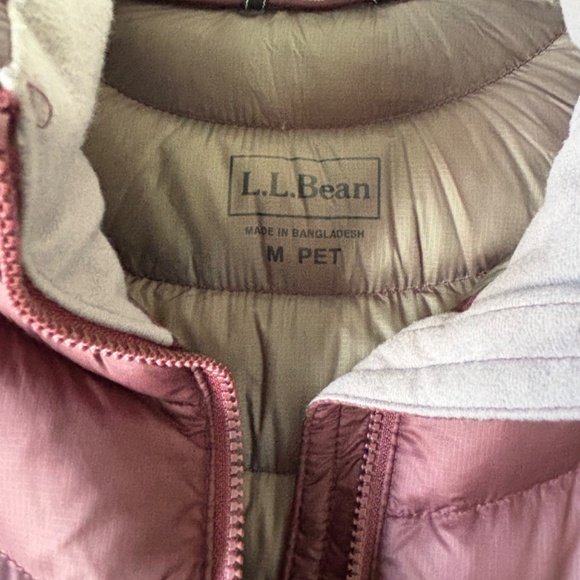 L.L.Bean Down Jacket in Eggplant Medium Petite - Picture 2 of 9